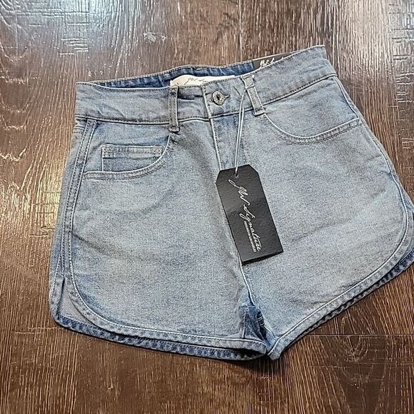 JW Signature Denim Dolphin Hem Shorts - Picture 3 of 15